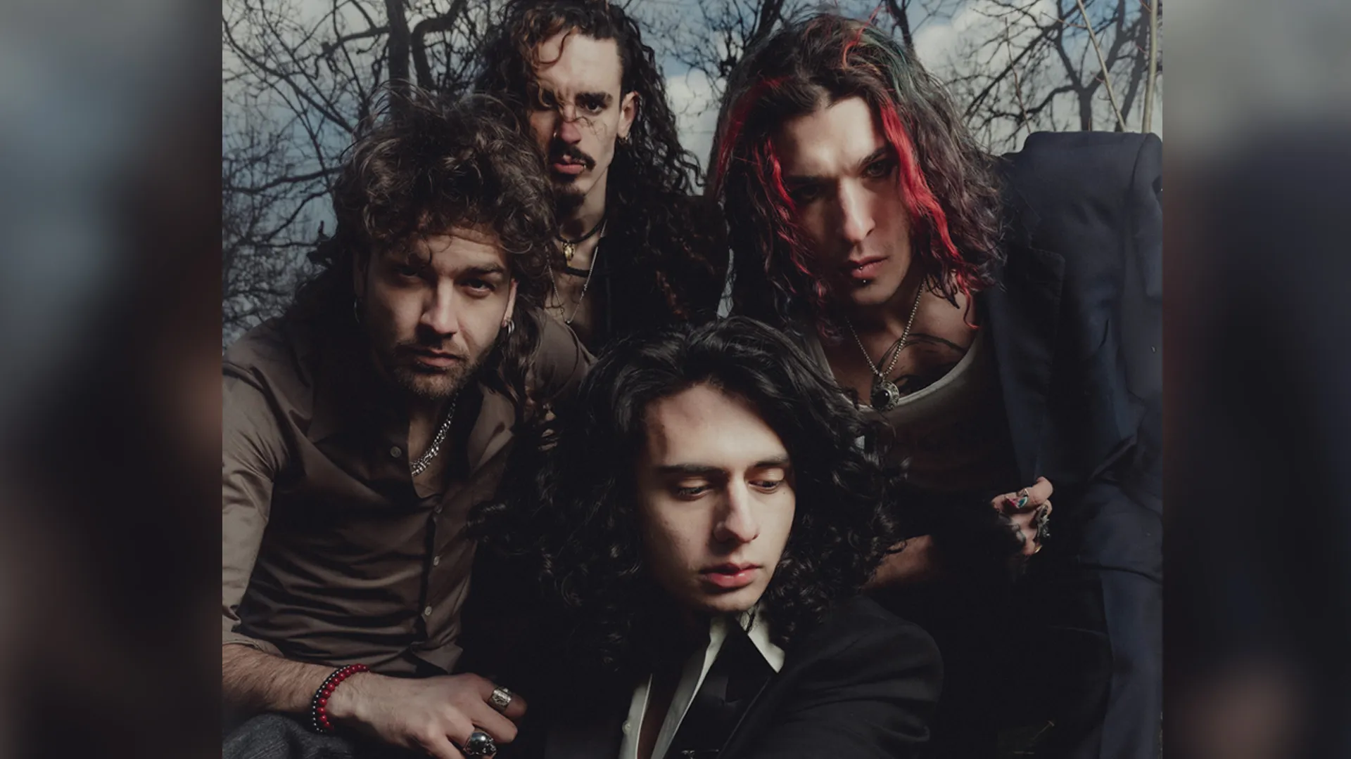 Ultraligera imagen de cabecera de ficha